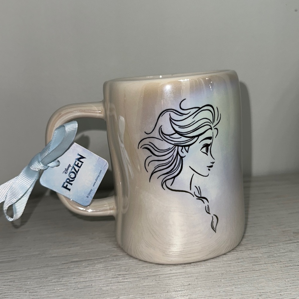 Rae Dunn Frozen Elsa Let It Go Holographic Mug NWT